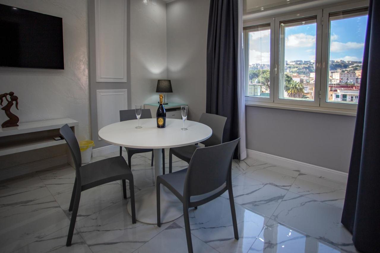 Lady Mary'S Luxury Suites Neapel Exteriör bild